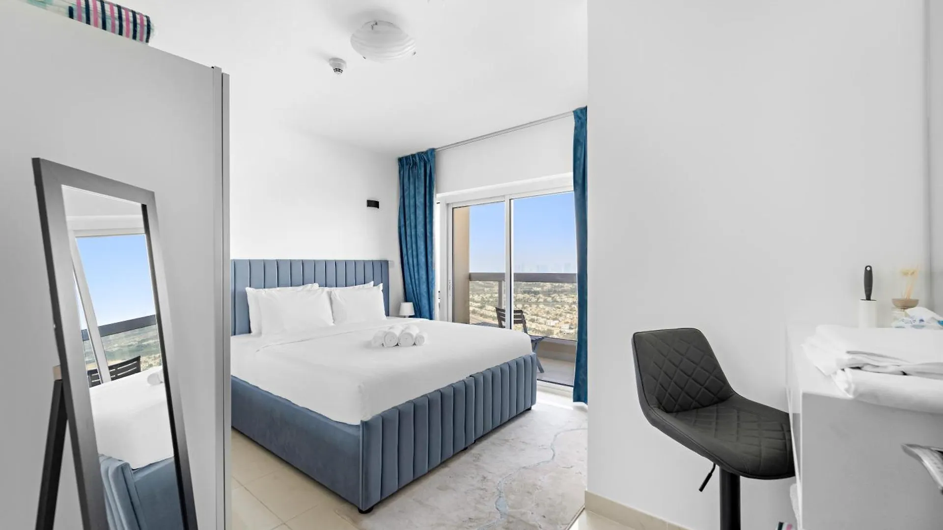 1Br Apartment Minutes From Mall Of The Emirates 두바이 0*,
