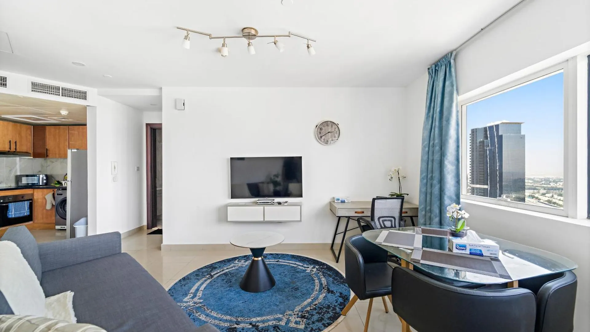 1Br Apartment Minutes From Mall Of The Emirates 두바이